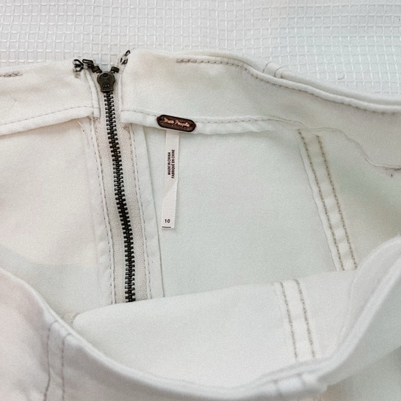 ✨Free People Denim Skirt size 10 - Picture 2 of 4